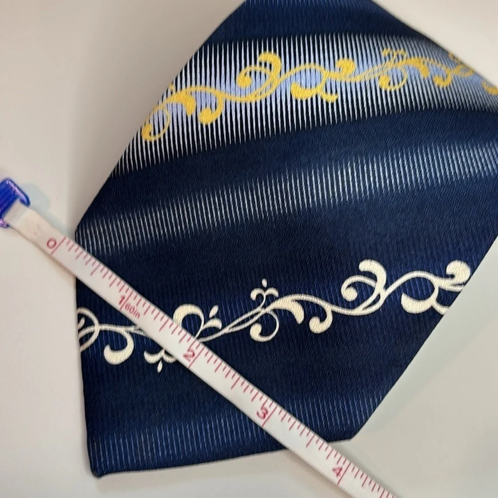Balenciaga Paris Pour Homme Men’s OS 100% Silk Necktie Tie Made in Italy EUC!
